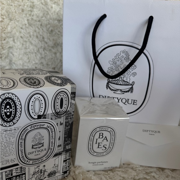 Diptyque Torsade Scented Candle and Gift Bag Set - Picture 9 of 15